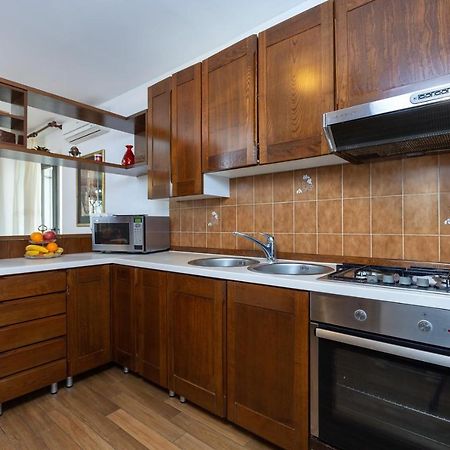 Holiday Apartment Suzana 罗维尼 外观 照片