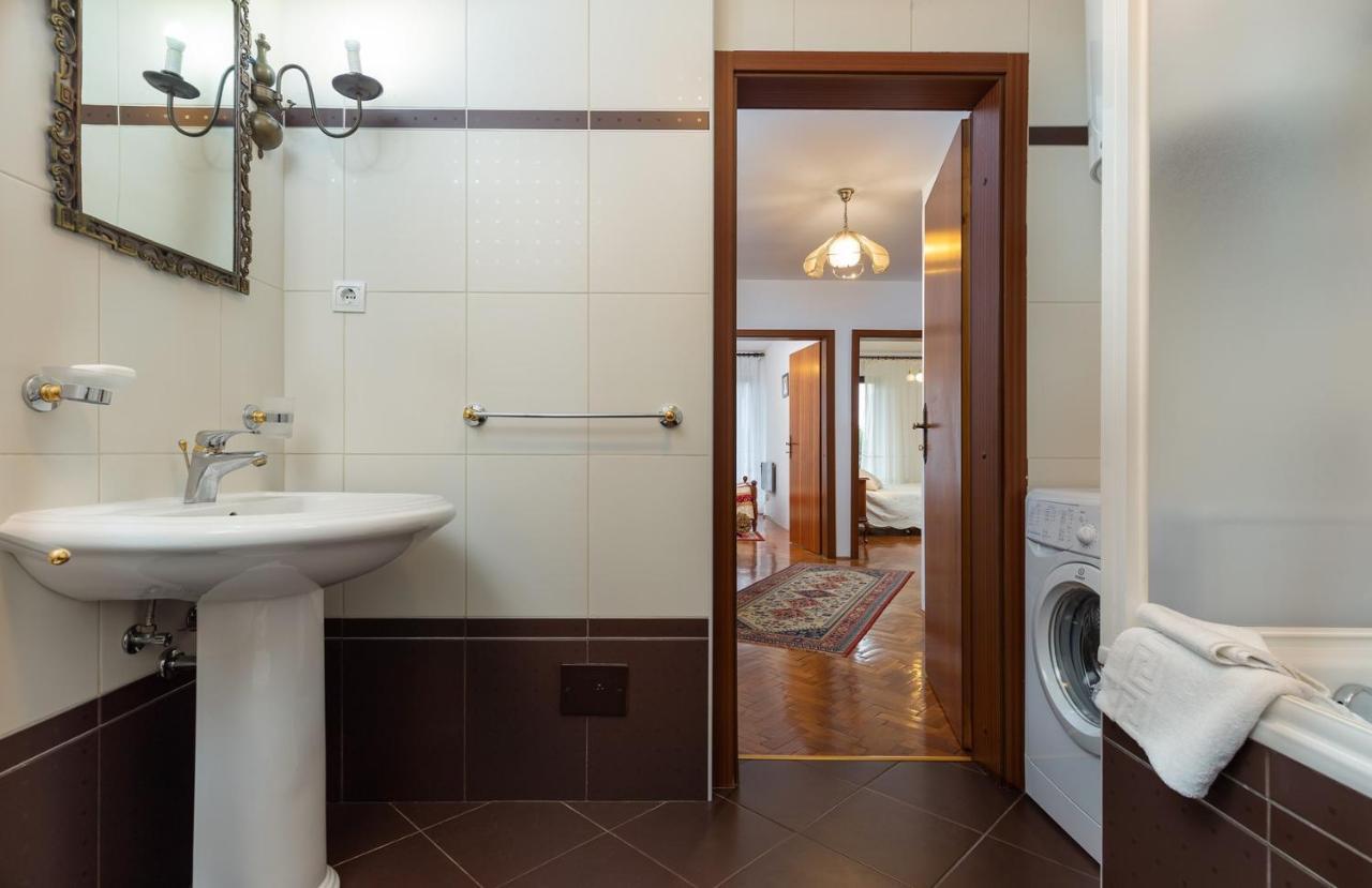 Holiday Apartment Suzana 罗维尼 外观 照片