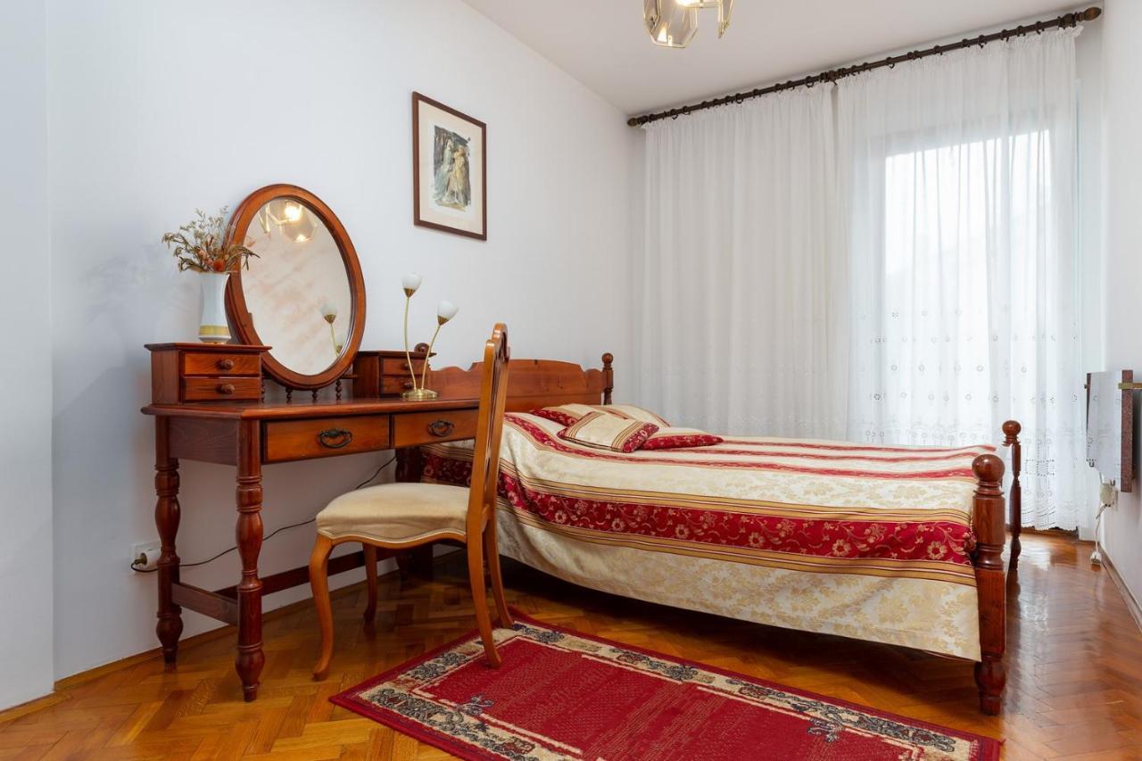 Holiday Apartment Suzana 罗维尼 外观 照片